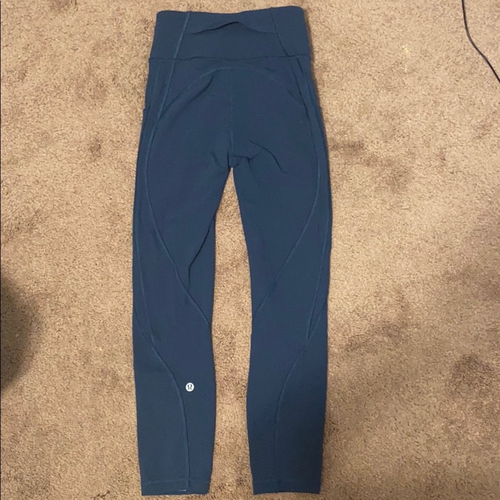 COPY - Navy blue lululemon leggings